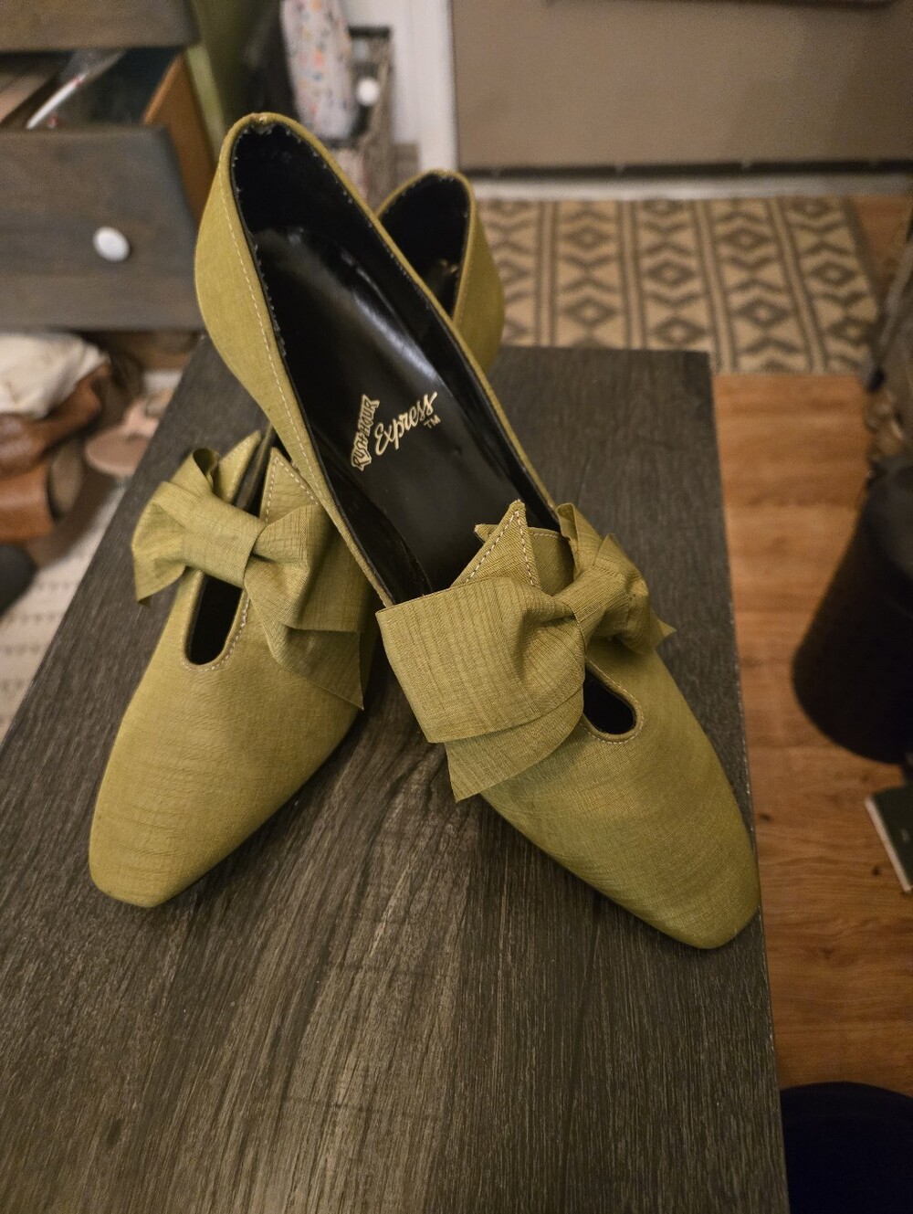 Vintage Retro Rush Hour Express Pumps Size 7